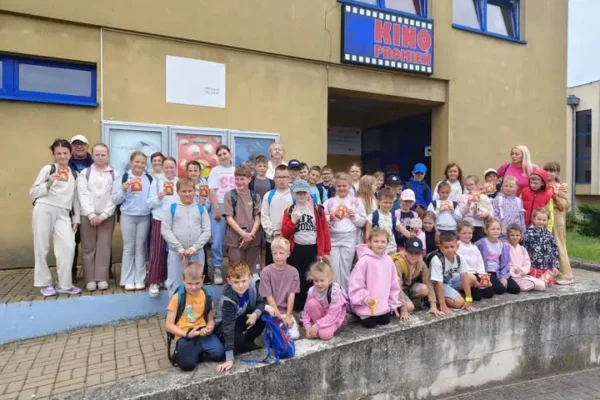 Wakacje z OKSiAL: kino, poligon i zabawy na świeżym powietrzu