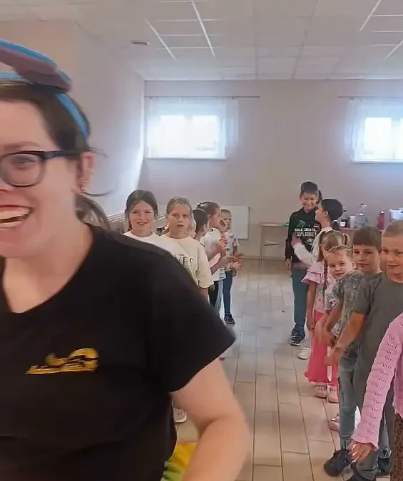 Trzeci tydzień „Wesołych Wakacji” w gminie – kreatywnie w Zbarzewie, Jezierzycach Kościelnych i Boguszynie