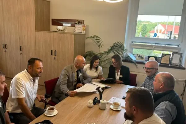 Gmina Włoszakowice: wójt kontroluje postępy prac na budowach
