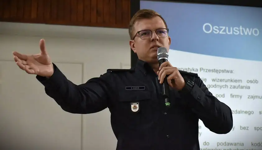 Nowy rok akademicki UTW we Włoszakowicach rozpoczęty – wykład o bezpieczeństwie