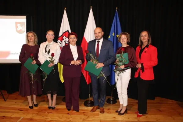 Gminny Dzień Edukacji Narodowej w Bojanowie – stypendia i nagrody dla uczniów oraz nauczycieli