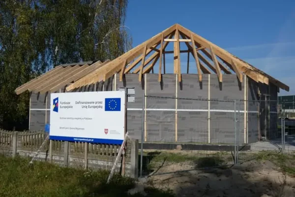 Budowa świetlicy wiejskiej w Pakówce nabiera tempa